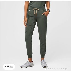 Figs Zamora Jogger Pants high waisted medium petite